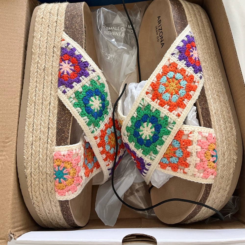 Brand New Daisy Slide Sandals